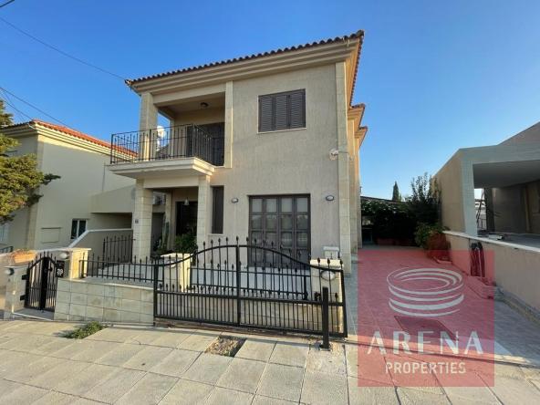 4 bed villa for sale in Krasas