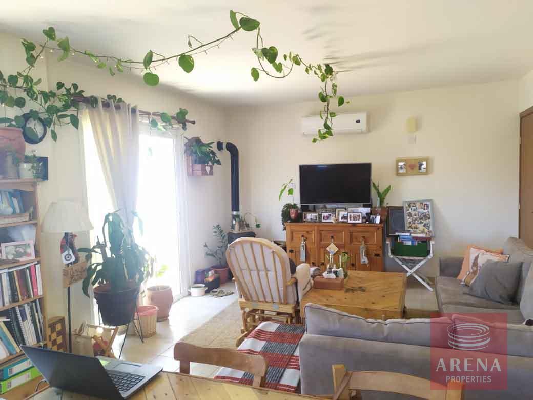 2 bed apt in Paralimni - living area