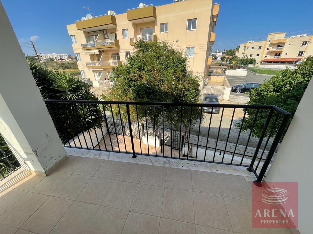 4 bed villa in Oroklini - veranda