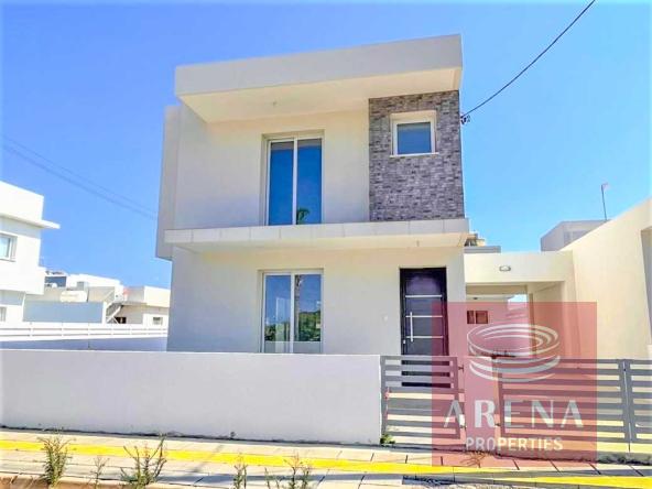 1 3 BED VILLA IN FRENAROS 7504