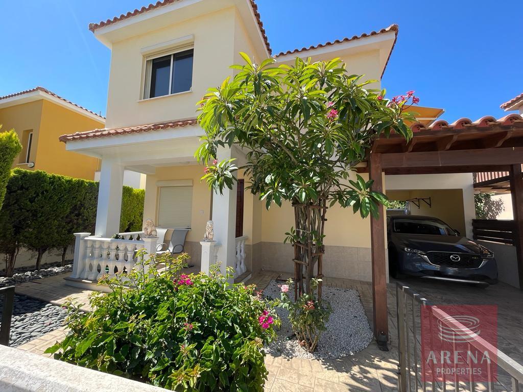 3 bed villa in Pervolia