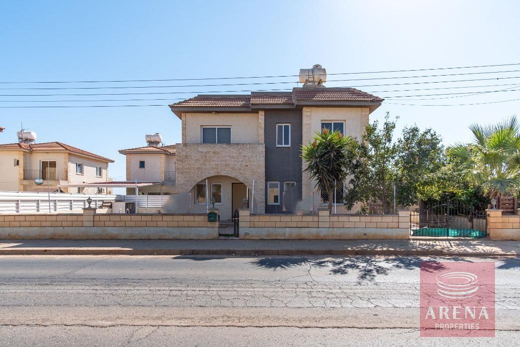 2 bed villa in Liopetri for sale