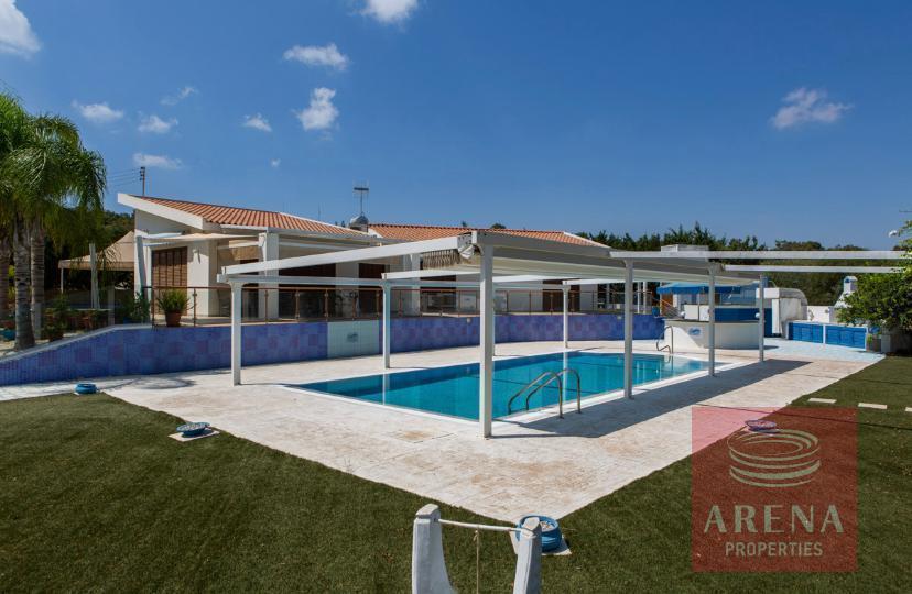 2 4 BED BUNGALOW PROTARAS 7489