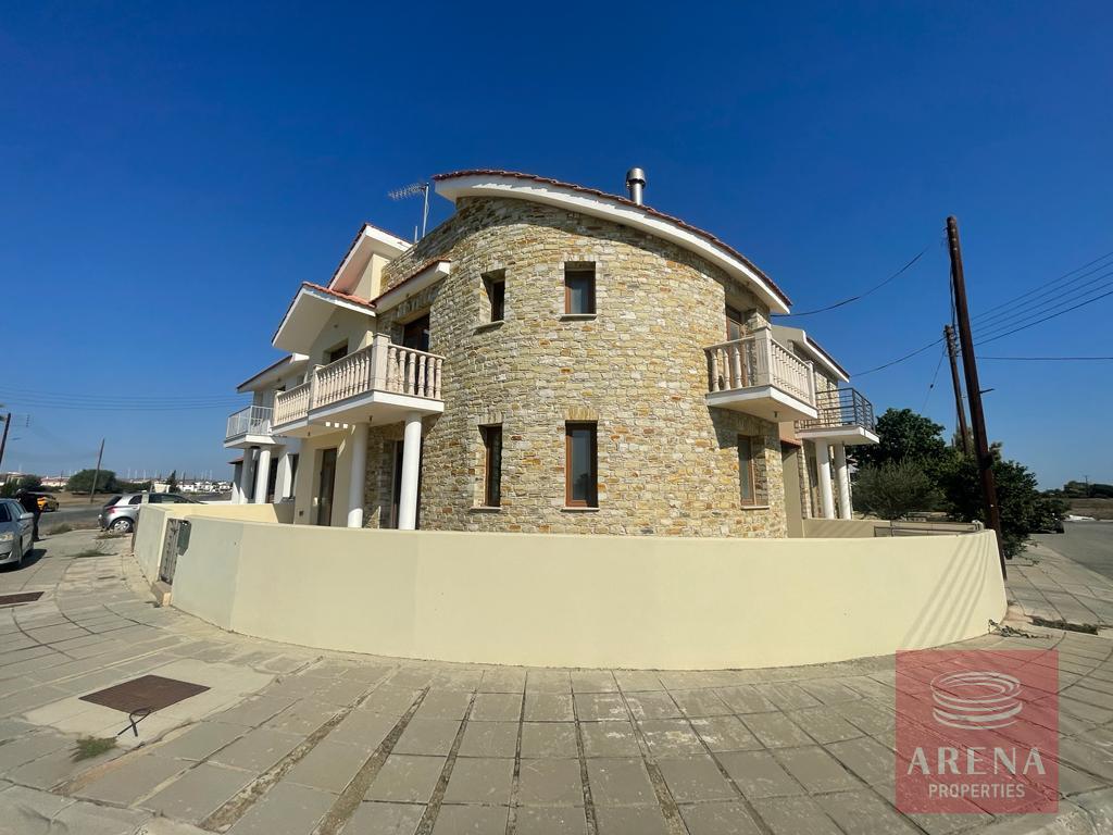 semi-det villa in pervolia for sale