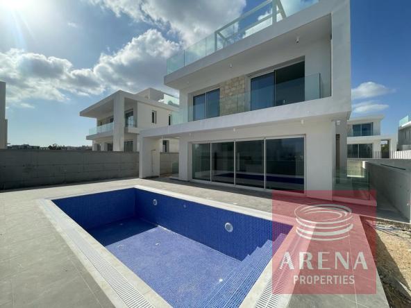 2 5 BED VILLA IN PROTARAS 7584