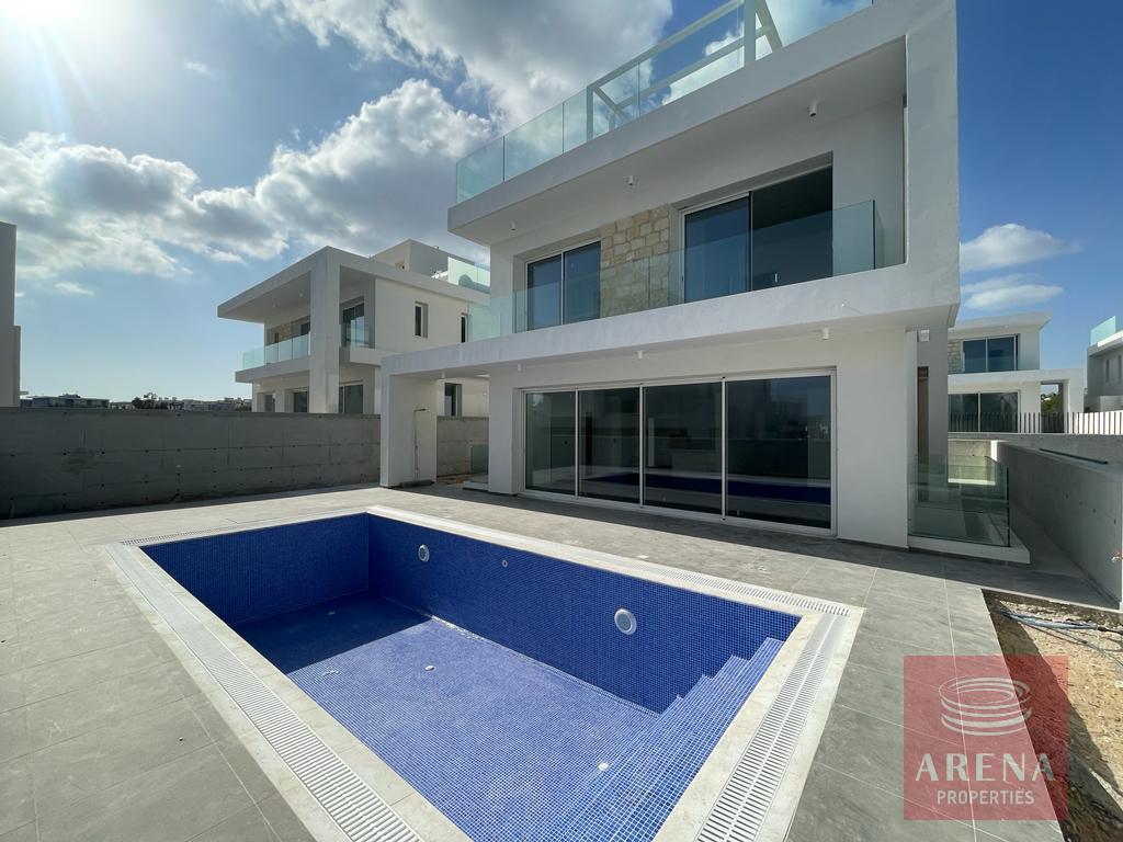 2 5 BED VILLA IN PROTARAS 7584