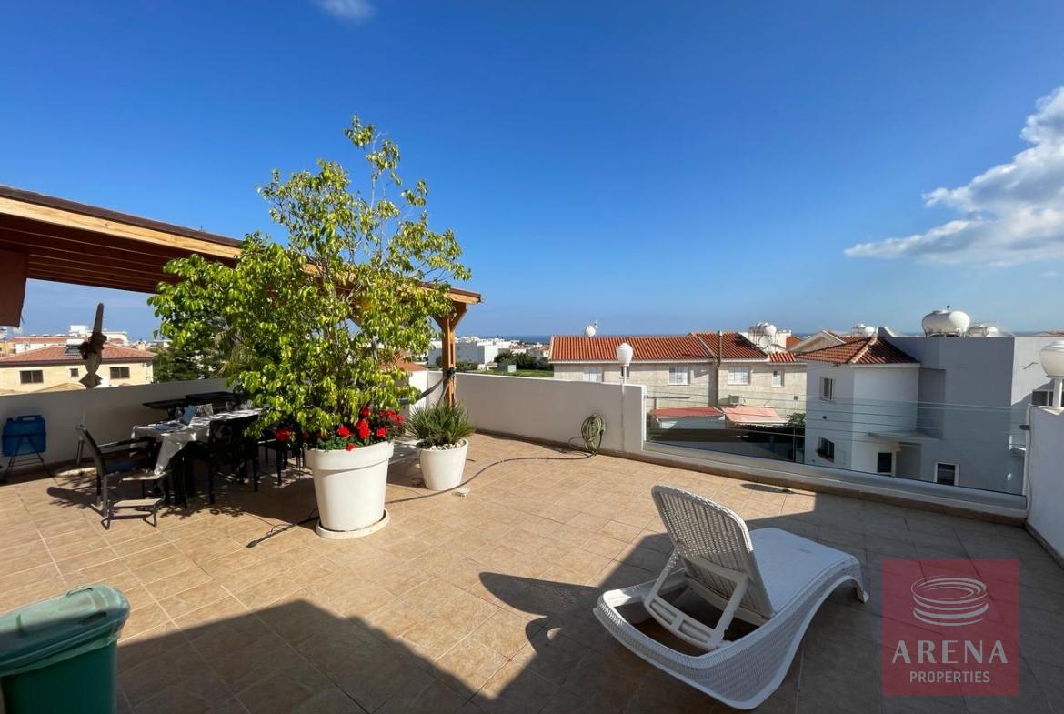 2 bed penthouse in paralimni