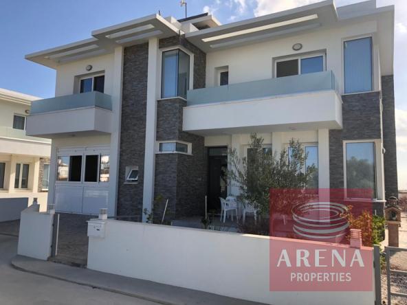 4 BED VILLA IN pARALIMNI