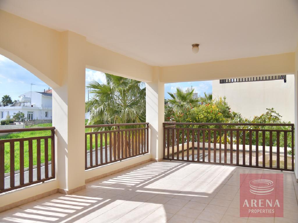2 bed apt in tersefanou