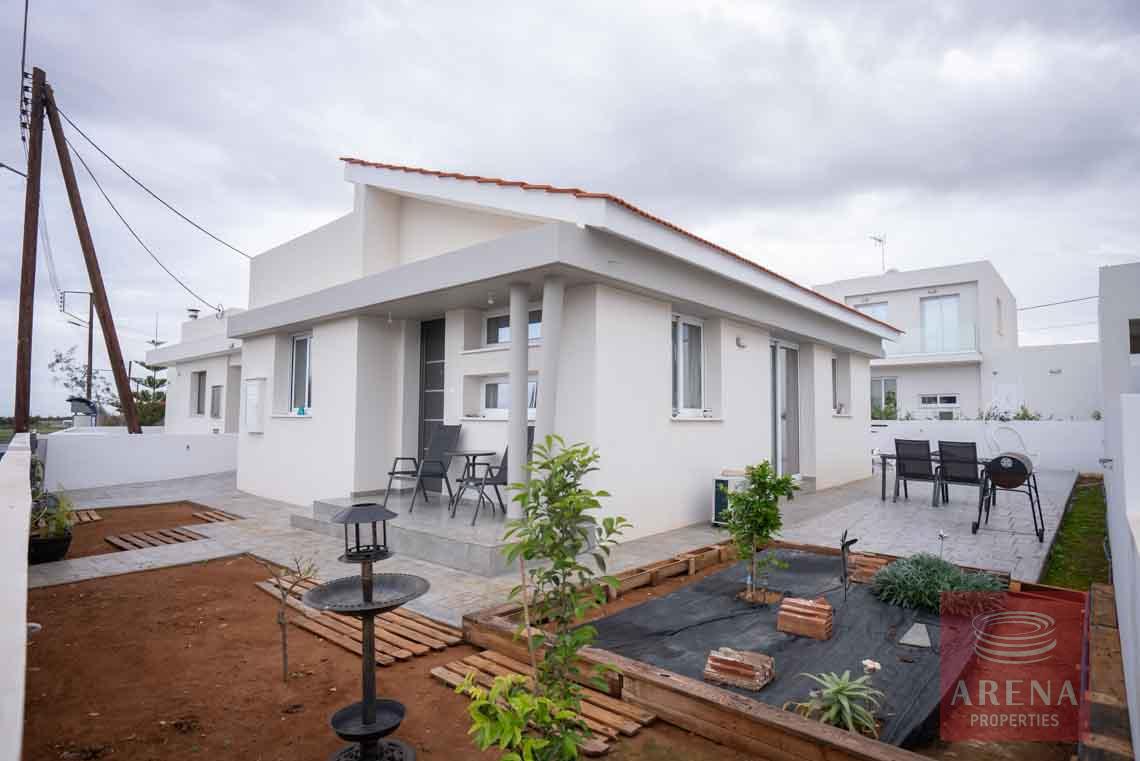 2 bed bungalow in frenaros