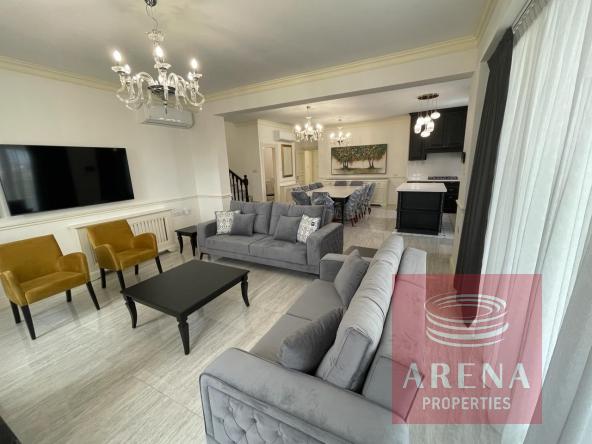4 bed duplex