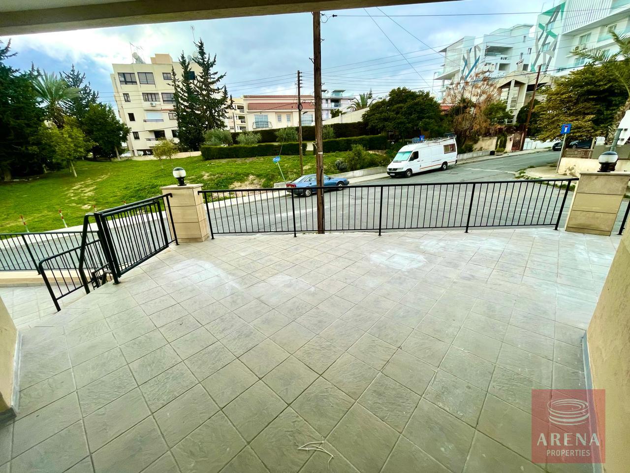 2 3 BED APT IN DROSIA 7792