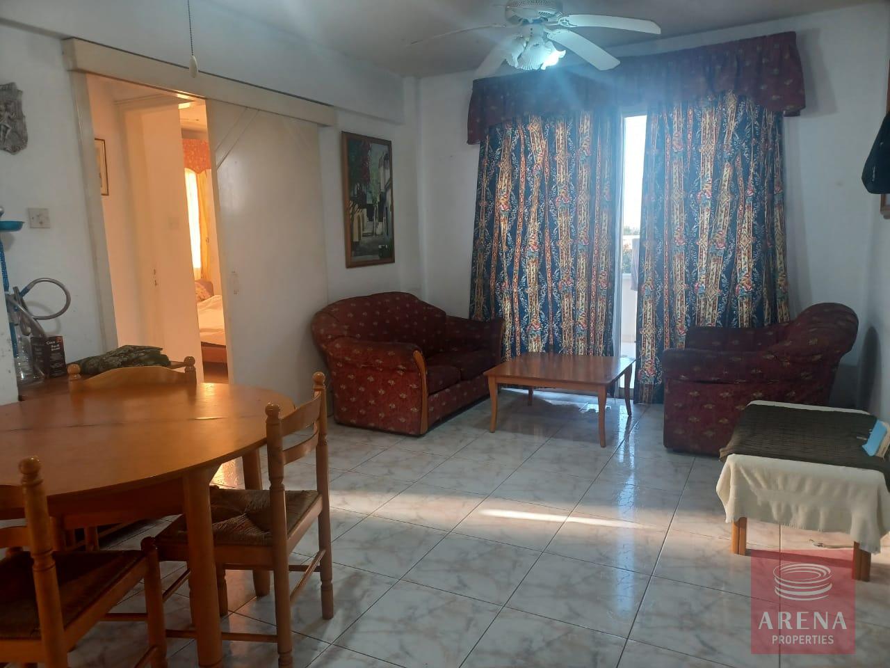 2 bed flat in paralimni