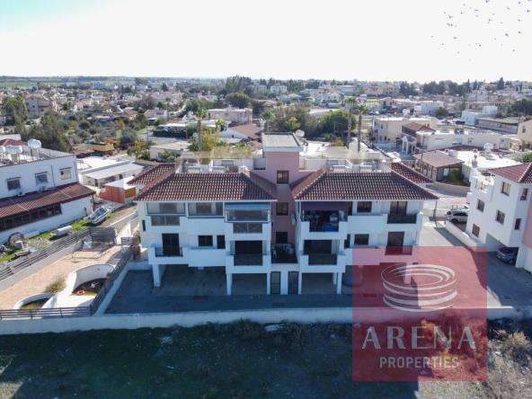 2 Bed Apt in Pervolia