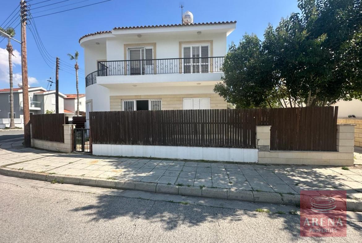 house for rent in dekelia area