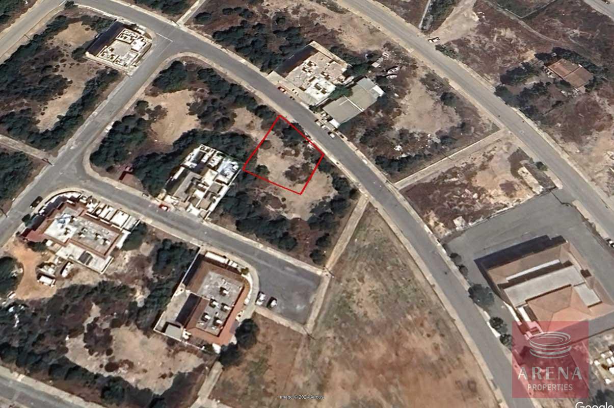 PLOT IN PARALIMNI
