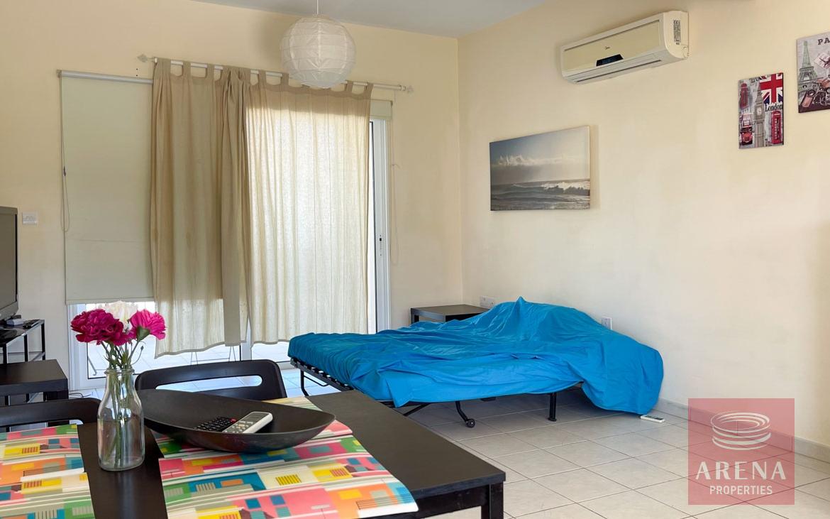 2 bed flat in Paralimni