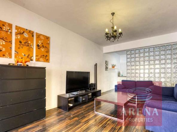 2 bed apt in derynia