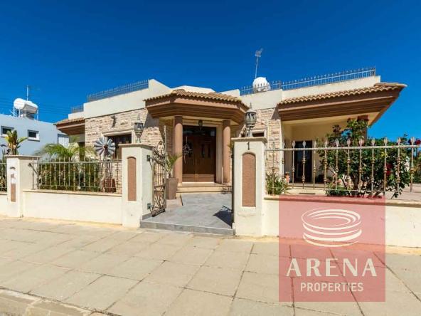 3 bed house in Paralimni