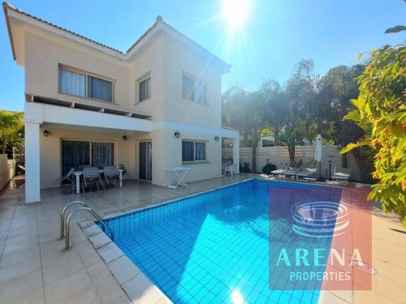 3 bed villa in cape greco