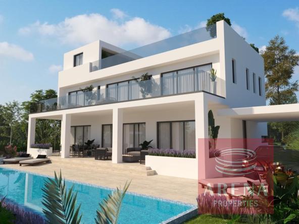 5 bed villa in Oroklini