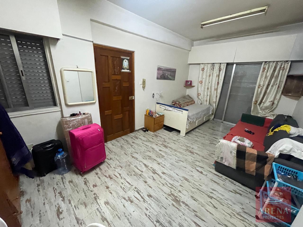 1 APT IN LARNACA FOR SALE 8071