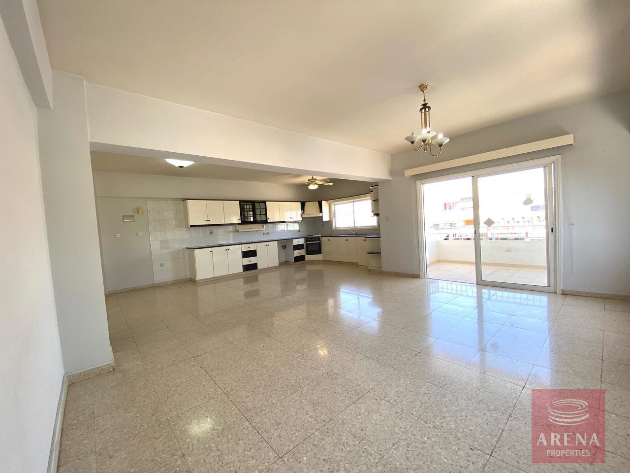 3 bed apt in Derynia