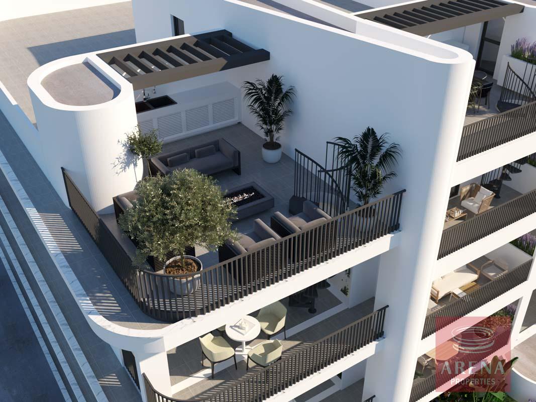 8 APTS IN DERYNIA 8154