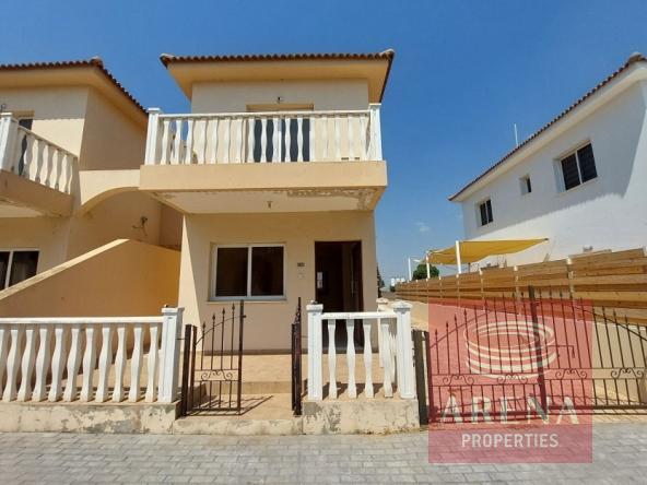 HOUSE IN FRENAROS