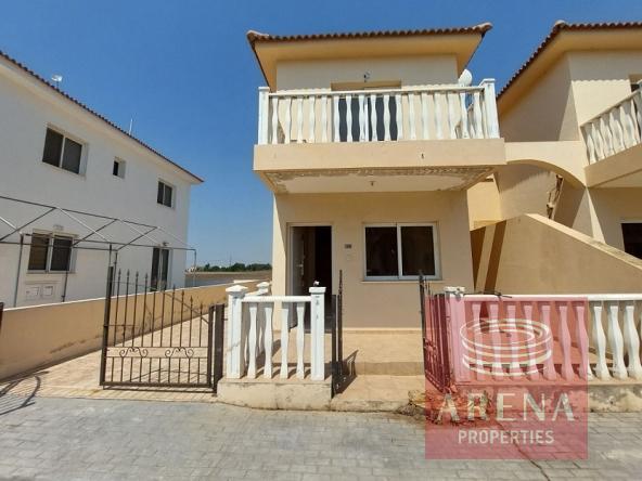 HOUSE IN FRENAROS