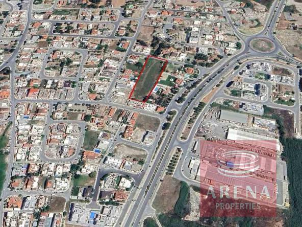 land in livadia