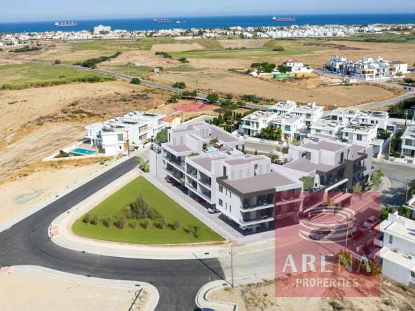 2 APARTMENTS IN LIVADIA 8282