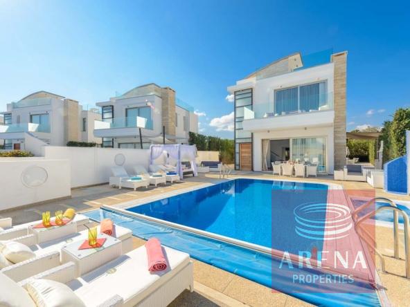 1 6 BED VILLA PROARAS 8444