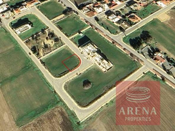 residential plot in pervolia