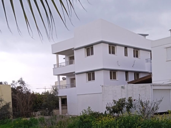 1 APTS IN KITI 9387 12