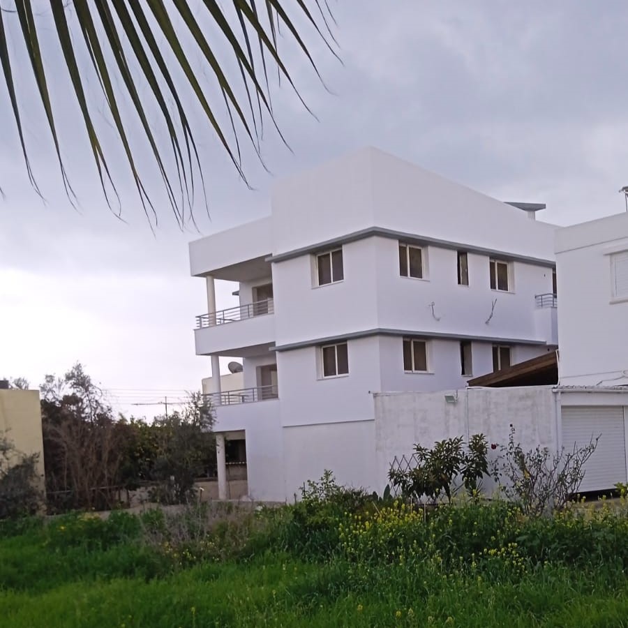 1 APTS IN KITI 9387 12