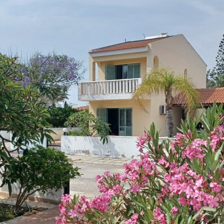 2 bed villa in pervolia