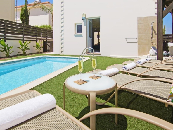 3 BED VILLA FOR SALE IN PERNERA