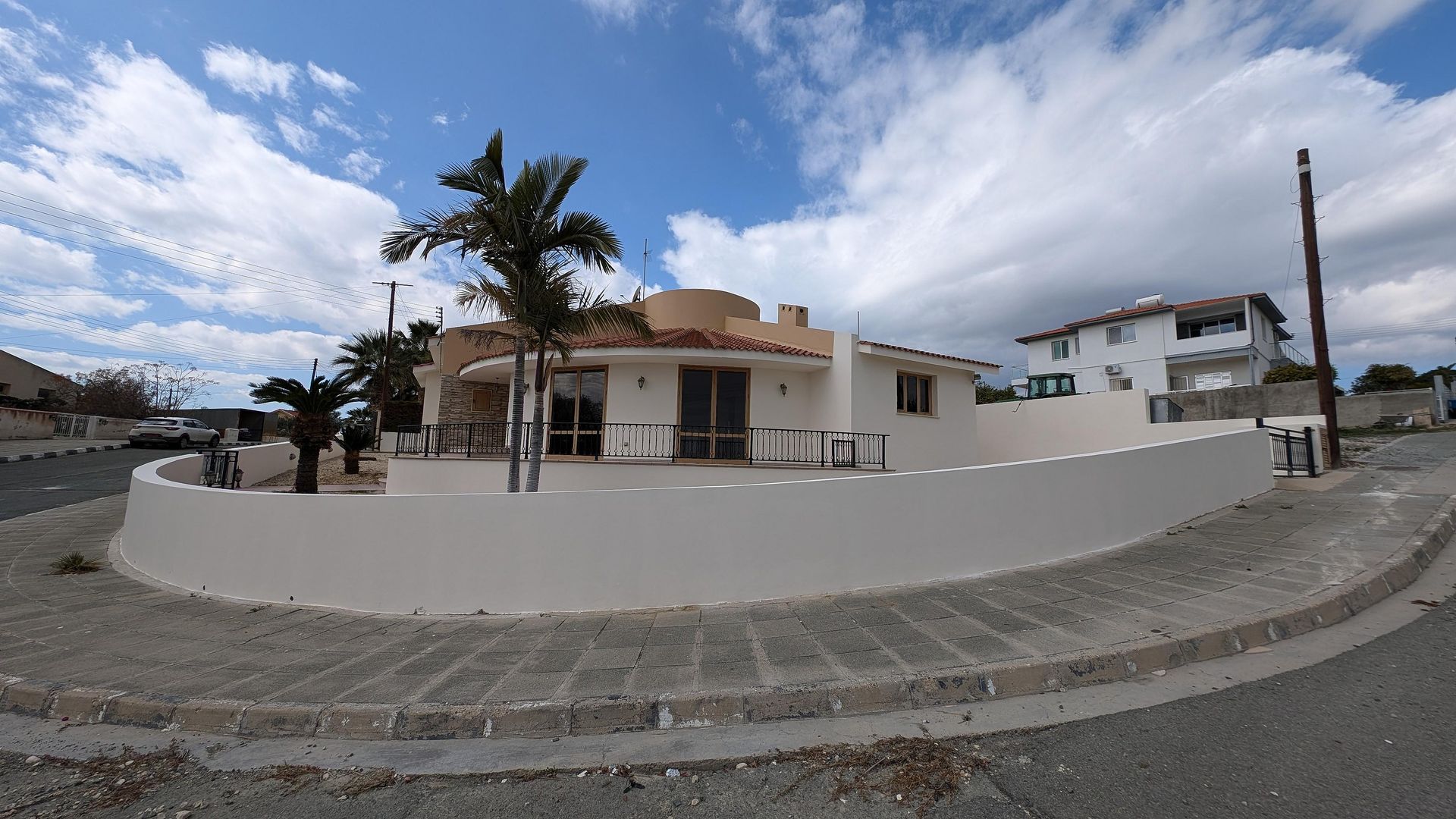 3 bed bungalow in maroni