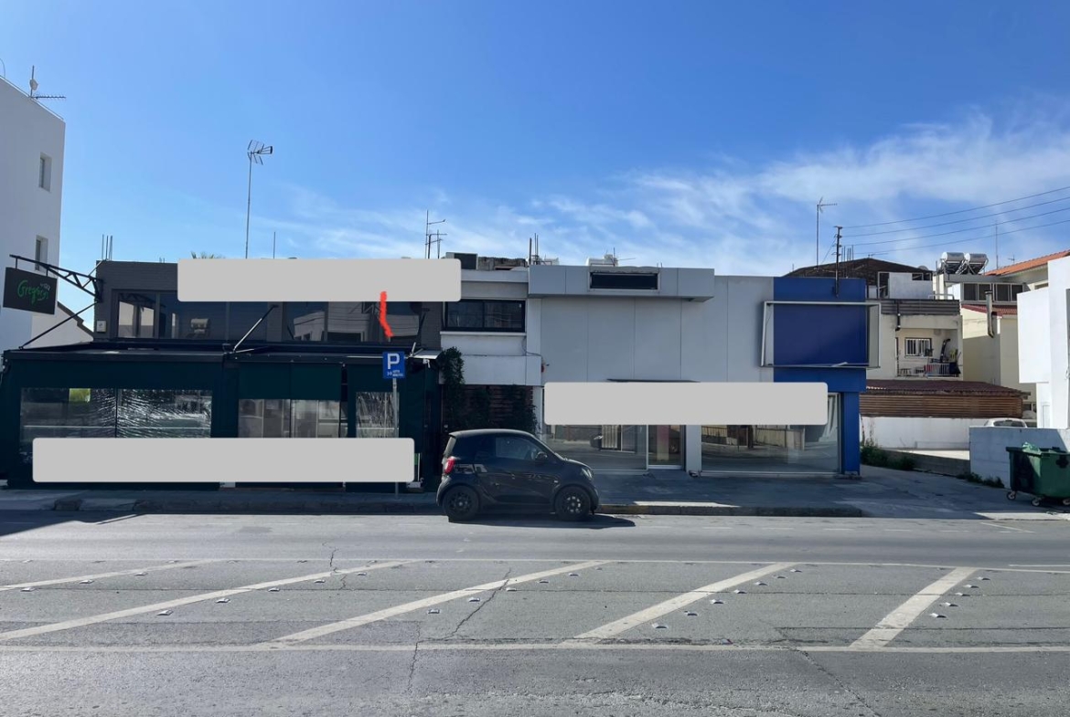 COMMERCIAL IN LARNACA