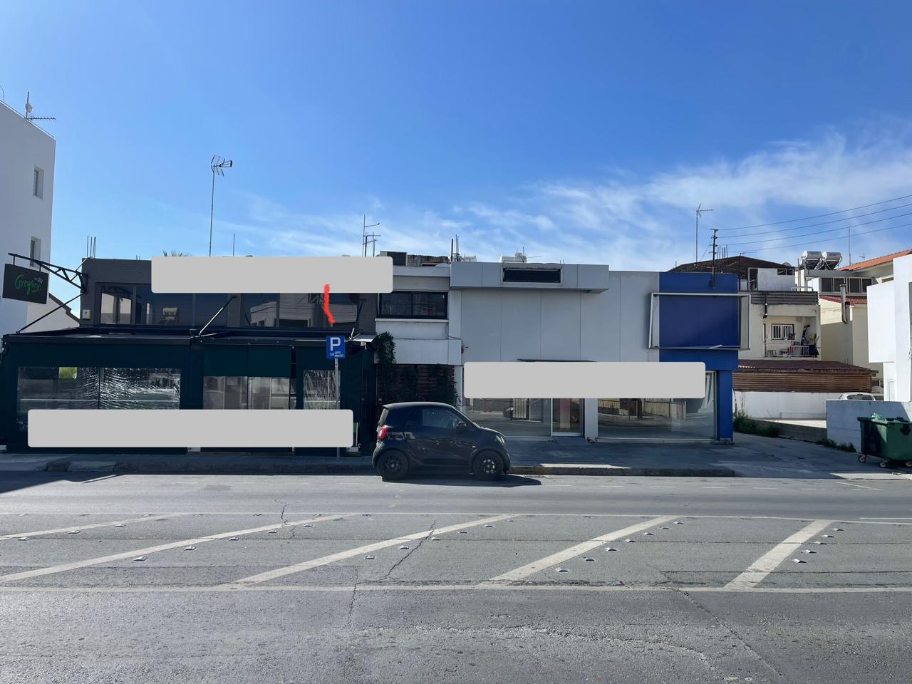 COMMERCIAL IN LARNACA