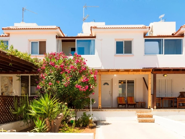 2 bed townhouse for rent in Cape Greco