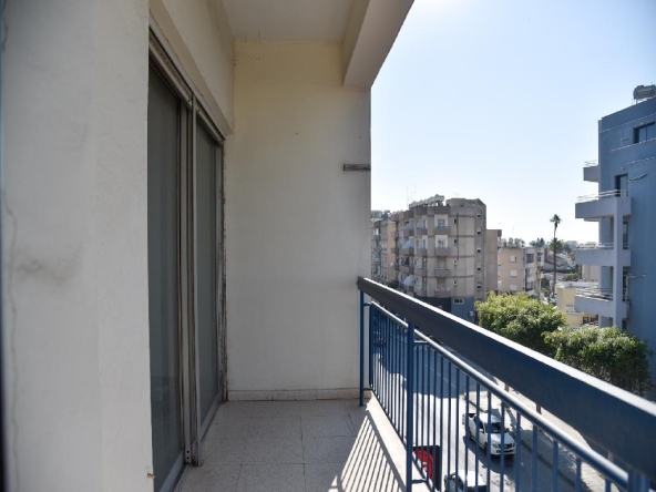 2 bed apt in Sotiros