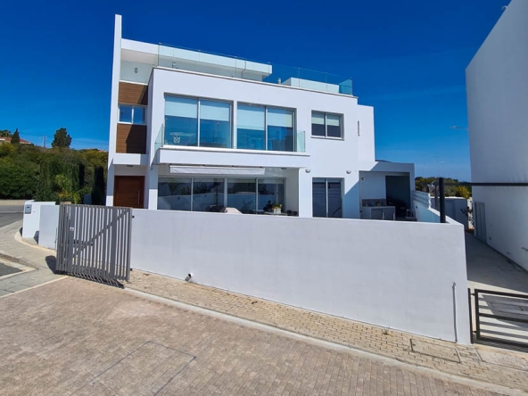 3 bed villa in Ayia Napa