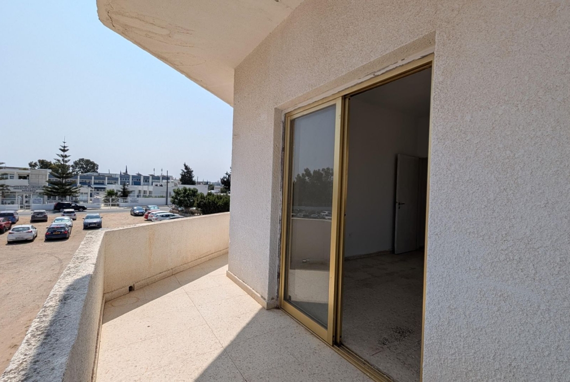 4 APTS IN PARALIMNI
