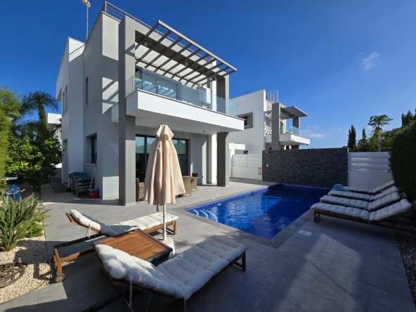 villa in ayia triada