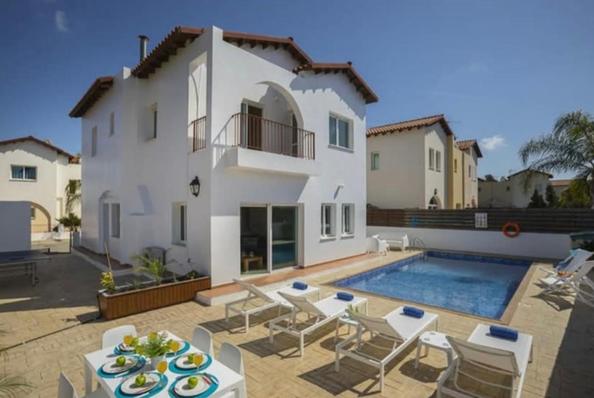 VILLA IN AYIA TRIADA