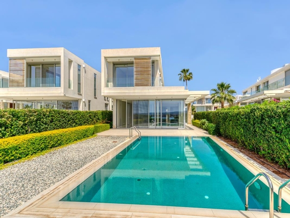 1 VILLA IN CORAL BAY 9706 1