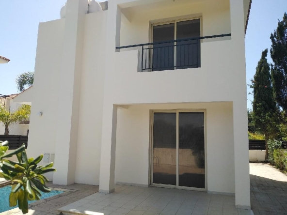 villa in pervolia