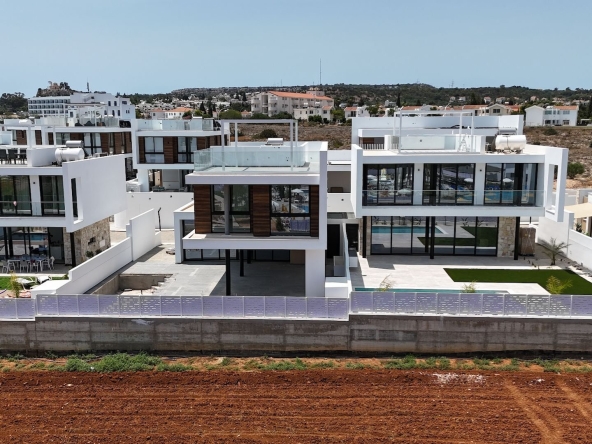 villa in protaras